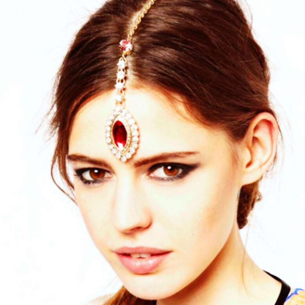 Headpiece With Press Ons And Sunglasses Bundle